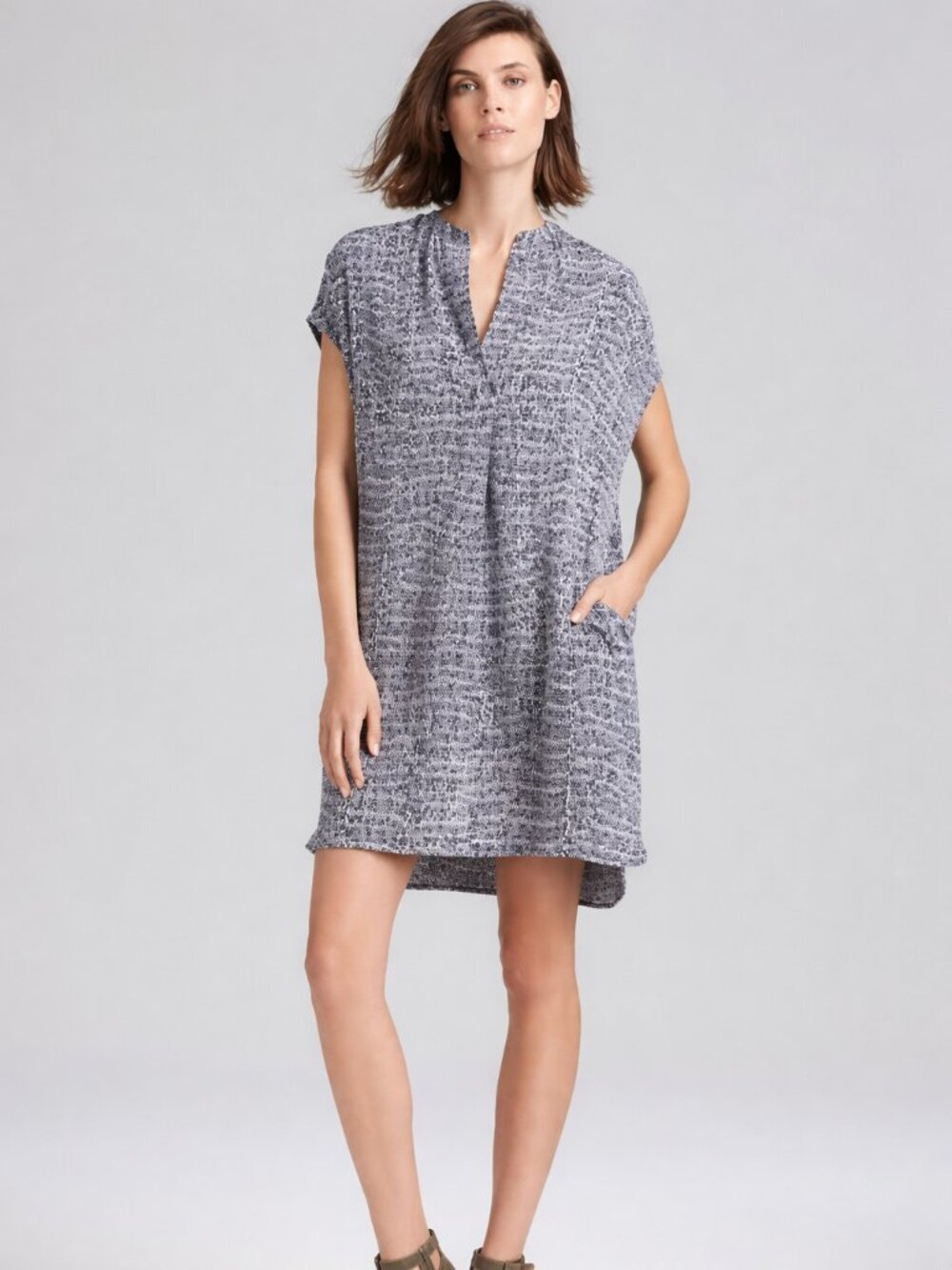 VINCE 100% Silk Static Popover Tunic Dress Snow Leopard Pattern w/Pockets SZ XS